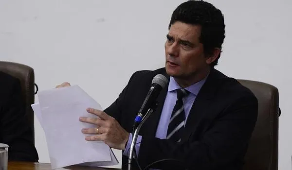 Moro rebate declaração de Bolsonaro sobre STF e diz que exoneração de Valeixo "nunca foi moeda de troca"
