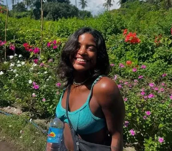 Brasileira Que Caiu Em Trilha Na Indonesia