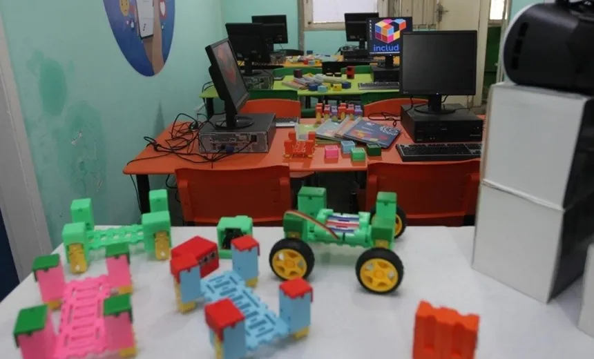 Centro Social Urbano de Pernambués inaugura laboratório de tecnologia
