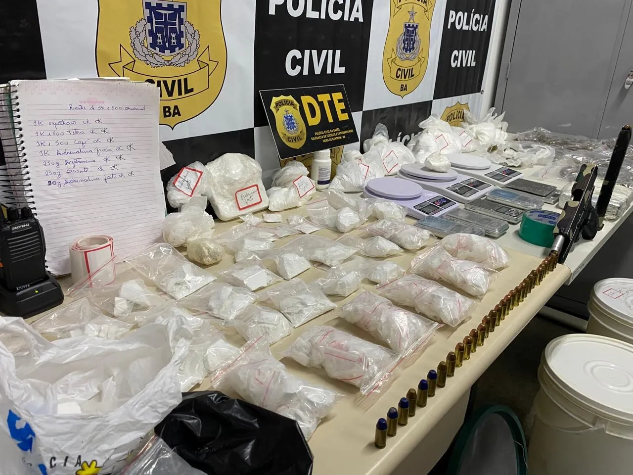 Polícia Civil  desarticula laboratório de drogas em Feira de Santana