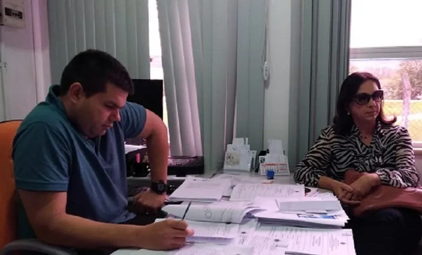Alegando calúnia e difamação, prefeita de Ipiaú vai à delegacia contra a sua vice
