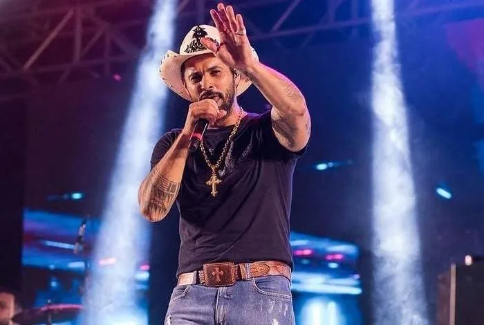 Cantor João Carreiro morre aos 41 anos após passar por cirurgia cardíaca