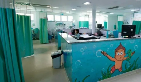 Criança recebe alta de hospital em Salvador após contrair o novo coronavírus