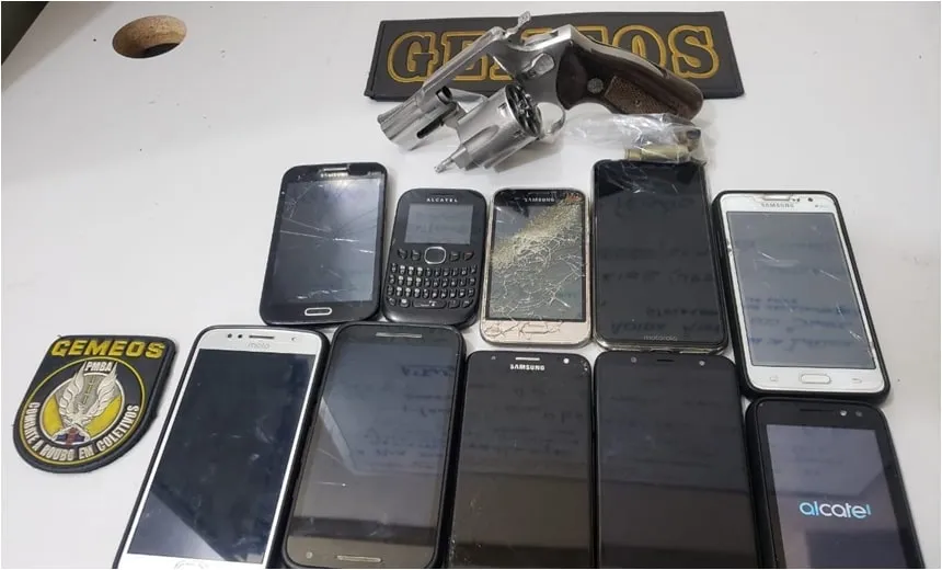 Dez celulares roubados no subúrbio são recuperados pela Operação Gemeos