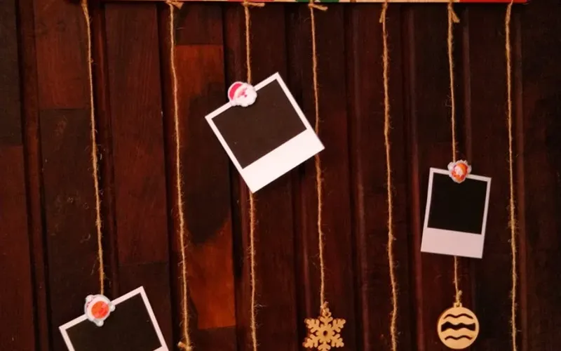 Aproveite as cores da decoração já existente na casa para criar harmonia com os enfeites de Natal/Foto: Reprodução