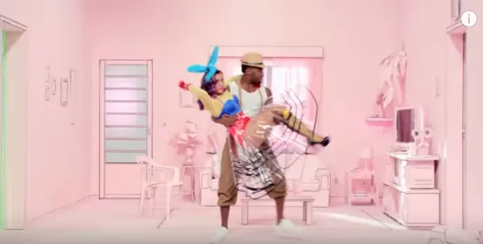 BANG: Com pedido de namoro ao vivo e beijo em atriz, Anitta usa internet e lança ‘Essa Mina é Louca’