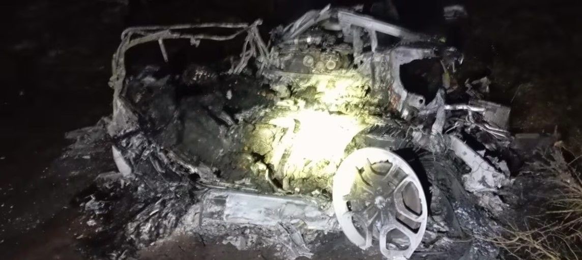 O carro em que Diogo Jota e o irmão estavam saiu da pista e pegou fogo, na Espanha. Foto: Redes Sociais