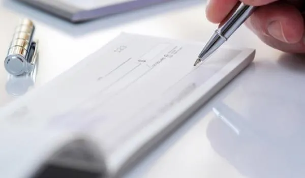 Limite de juros para cheque especial começa a valer a partir desta segunda-feira