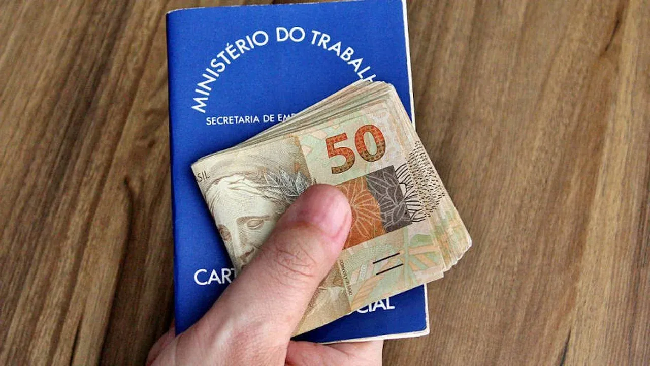 Redução do que séria o novo salário mínimo. Imagens ilustrativa.| Foto: Reprodução 