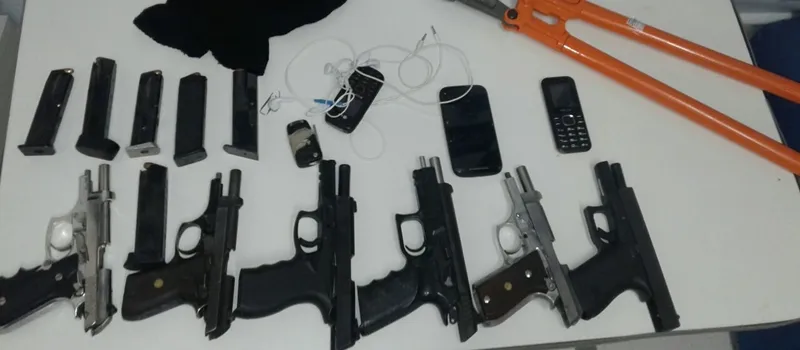 BOM JESUS DA LAPA: Grupo é preso com arma e munições durante abordagem policial