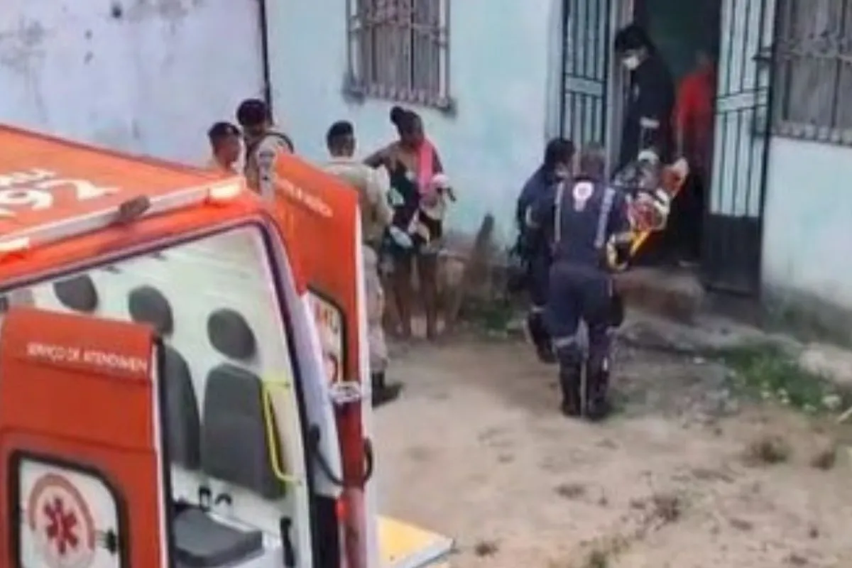 Homem é espancado por populares após agredir a própria mãe em Candeias