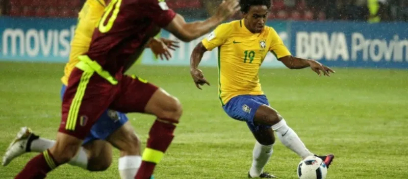 TEM NOVO LÍDER: Brasil supera a Venezuela por 2 a 0 e assume liderança na classificação das Eliminatórias
