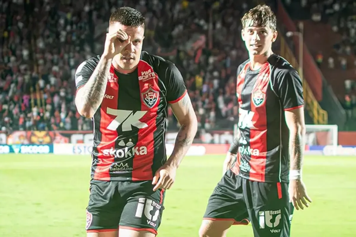 Com gol de Kayzer, Vit&oacute;ria vence o Vasco. Foto: V&iacute;ctor Ferreira | EC Vit&oacute;ria