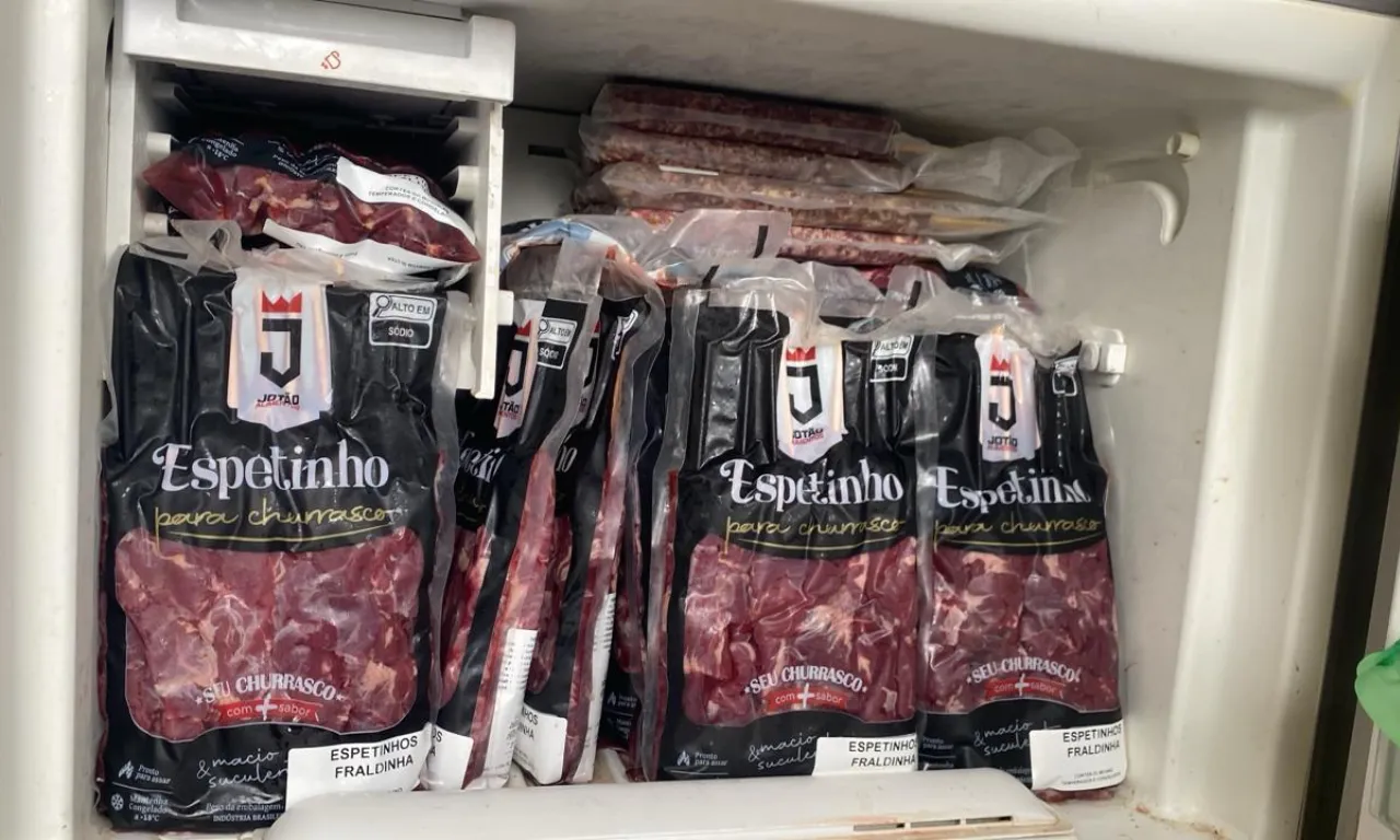 Mais de 500 kg de carnes e queijos estragados são apreendidos em Lauro