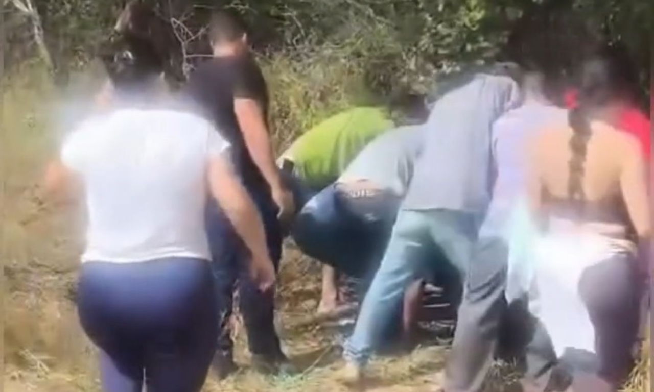 Mulher &eacute; resgatada ap&oacute;s cinco dias dentro de cisterna na Bahia. Foto: Reprodu&ccedil;&atilde;o 