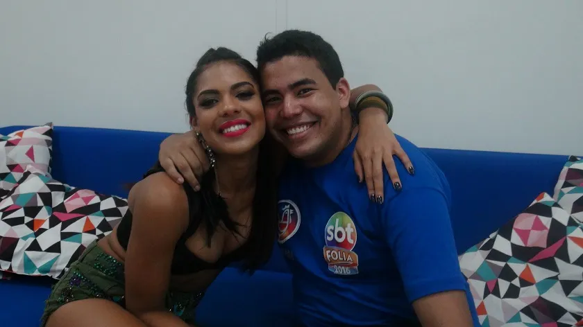 ARATU ONLINE NA FOLIA: “Vai ser melhor que ‘Metralhadora'”, diz Vingadora sobre novo clipe