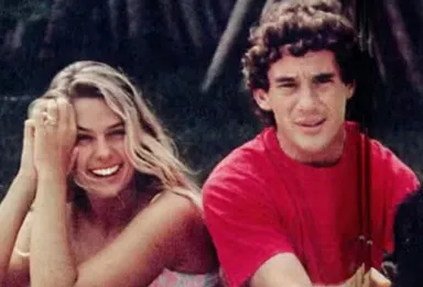 Adriane Galisteu comemora os 65 Anos de Ayrton Senna com homenagem