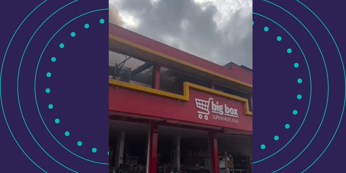 Inc&ecirc;ndio De Grandes Propor&ccedil;&otilde;es Atingiu Supermercado No Bairro De Concei&ccedil;&atilde;o, Em Feira De Santana