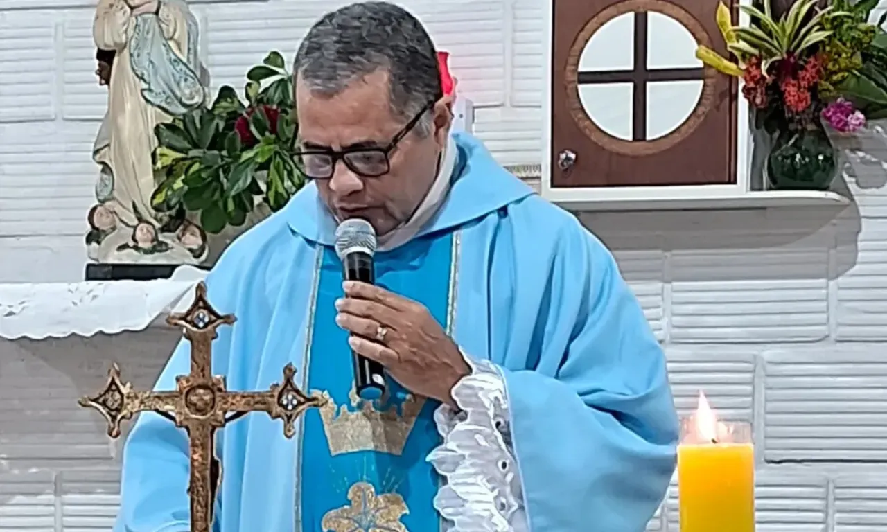 Missa interrompida por tiros