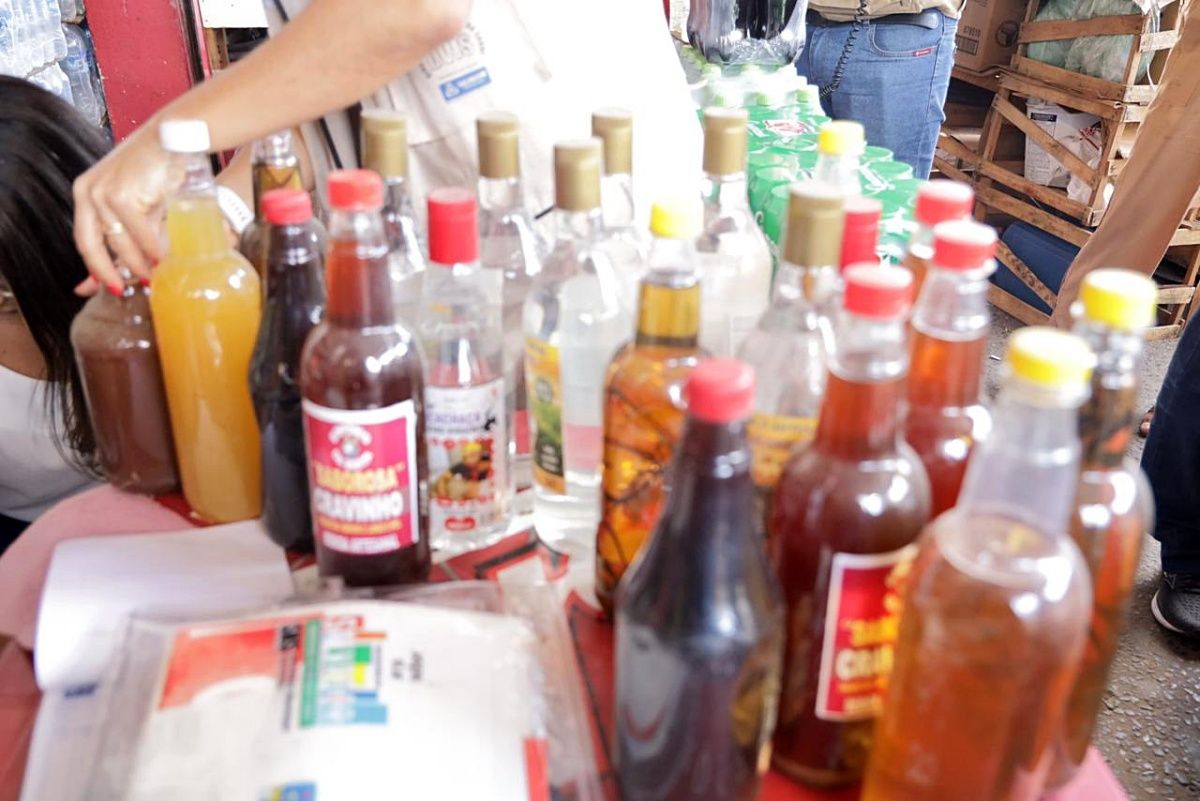Polícia Civil e órgãos de saúde atuam juntos contra adulteração de bebidas e riscos à população. Foto: Ascom/PCBA