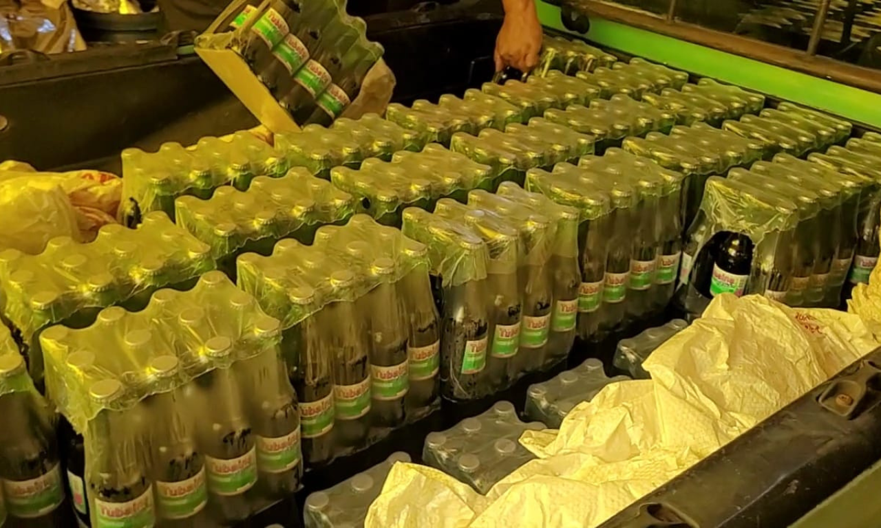 F&aacute;brica clandestina de bebidas &eacute; desarticulada no interior da Bahia. Foto: SSP-BA