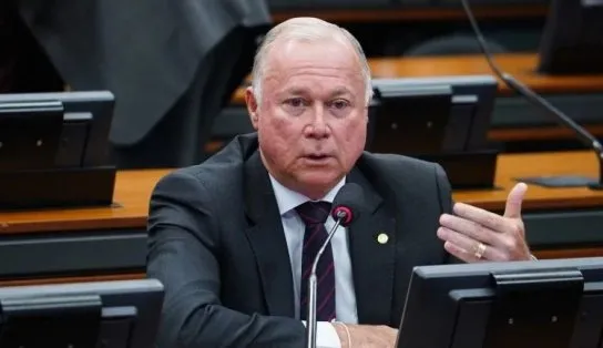 PEC que reduz contribuição previdenciária dos municípios avança e relatório de Paulo Azi deve ser votado neste mês