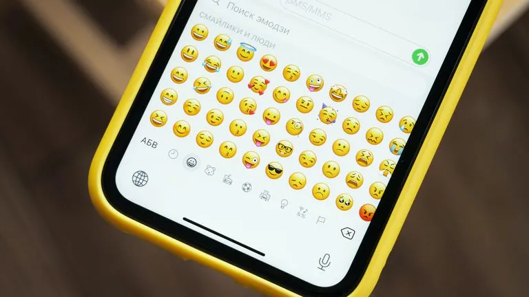 Pedófilos usam emojis para se identificarem na internet; veja cuidados