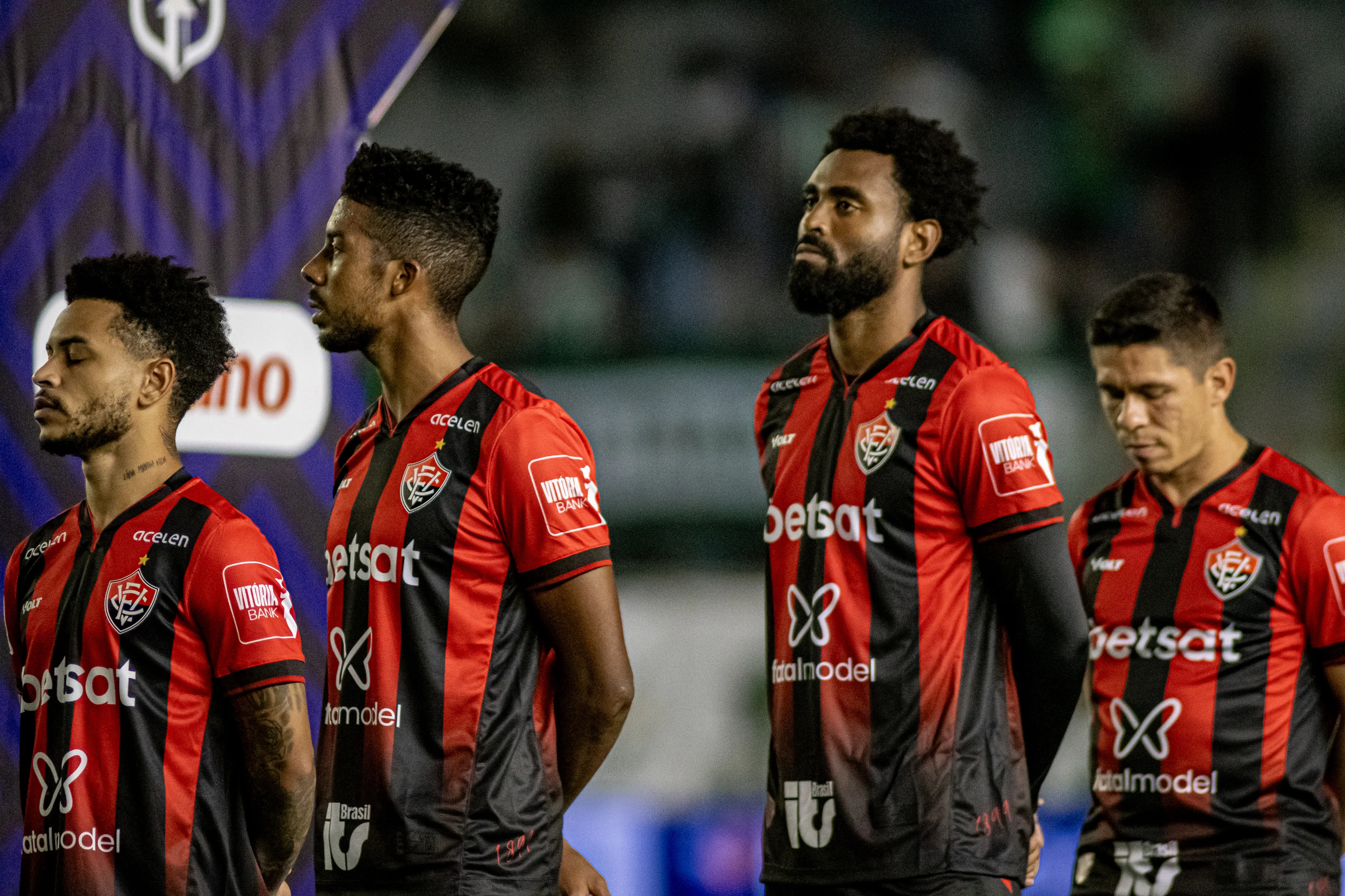 Vitória x Internacional: Rubro-Negro segue na busca pela primeira vitória no Brasileirão