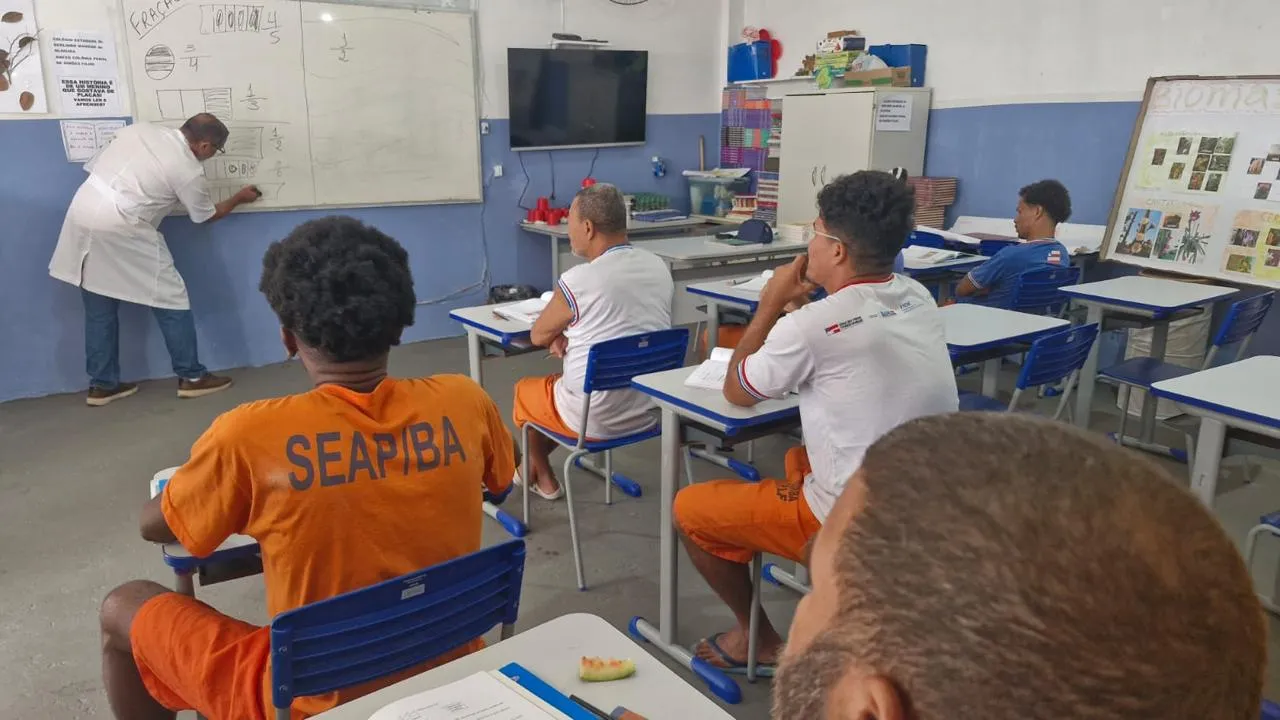 ENCCEJA: Simulados preparam internos da Colônia Penal de Simões Filho