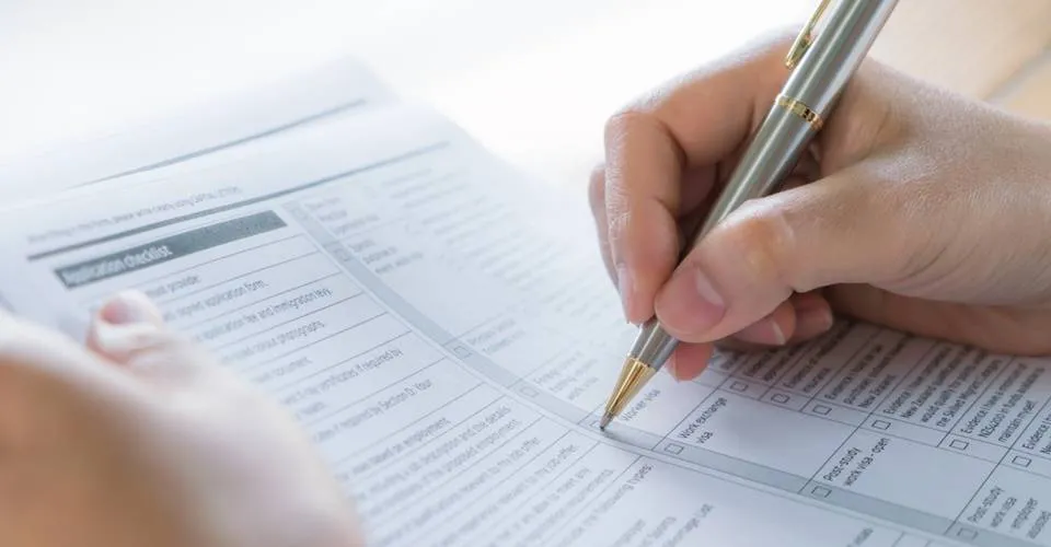 Cidade do sul baiano abre concurso para áreas de saúde e educação; salários chegam a R$ 2,5 mil