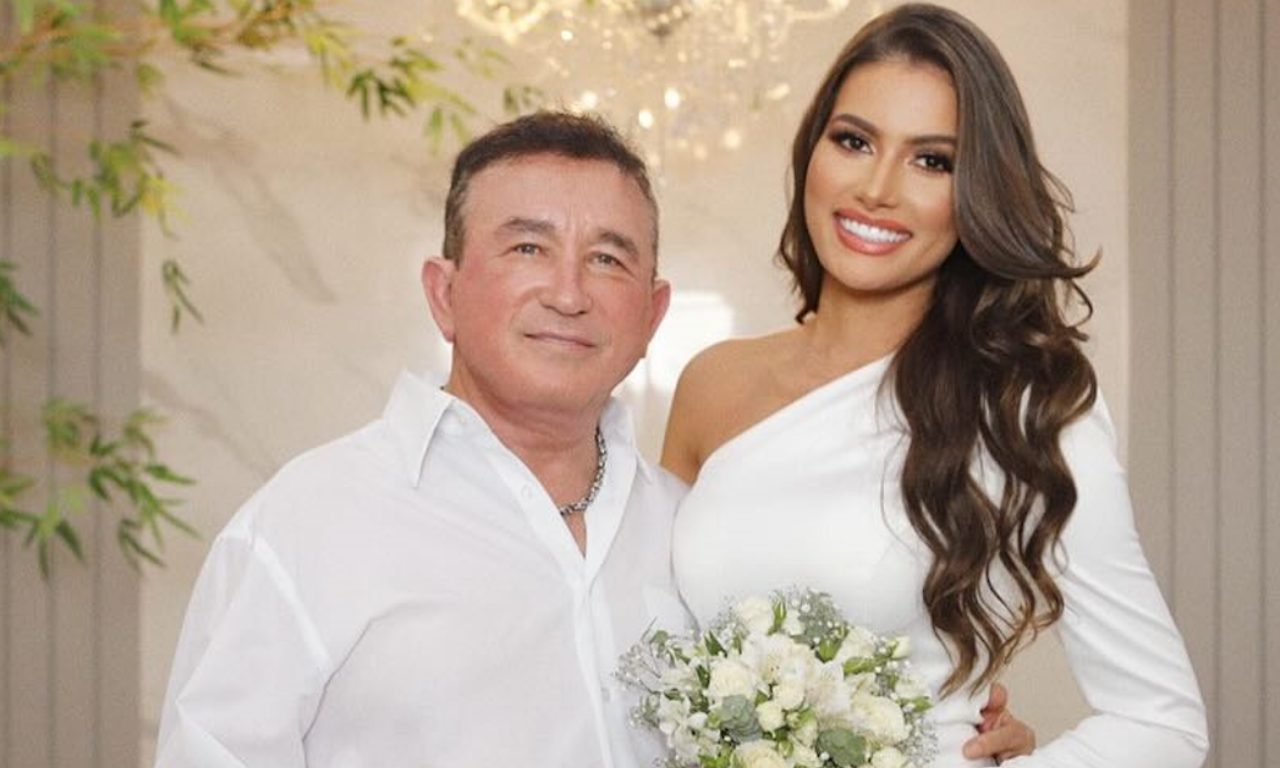 Solteiro? Amado Batista se pronuncia sobre rumores de crise no casamento.Foto: redes sociais