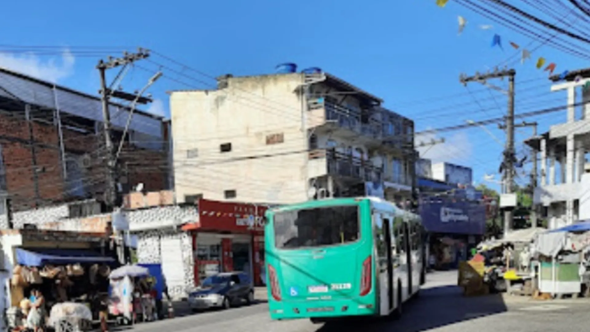 Ônibus em Tancredo Neves