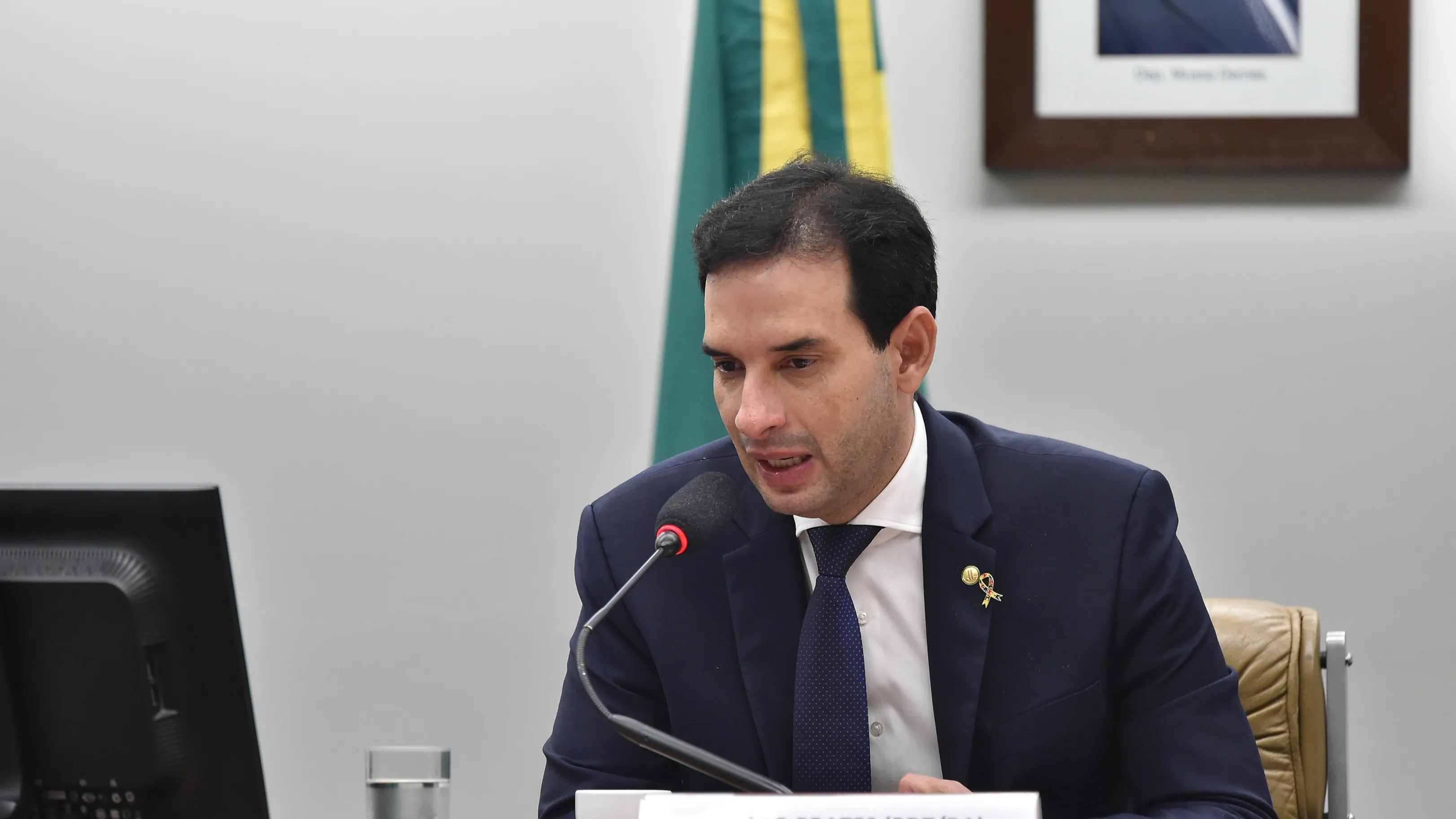 Vídeo flagra Leo Prates ligando votação da dosimetria a atraso de emendas