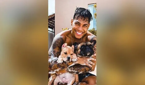 Com BMW na garagem, Abner comemora aprovação do "Coronavoucher" e divide opiniões nas redes 