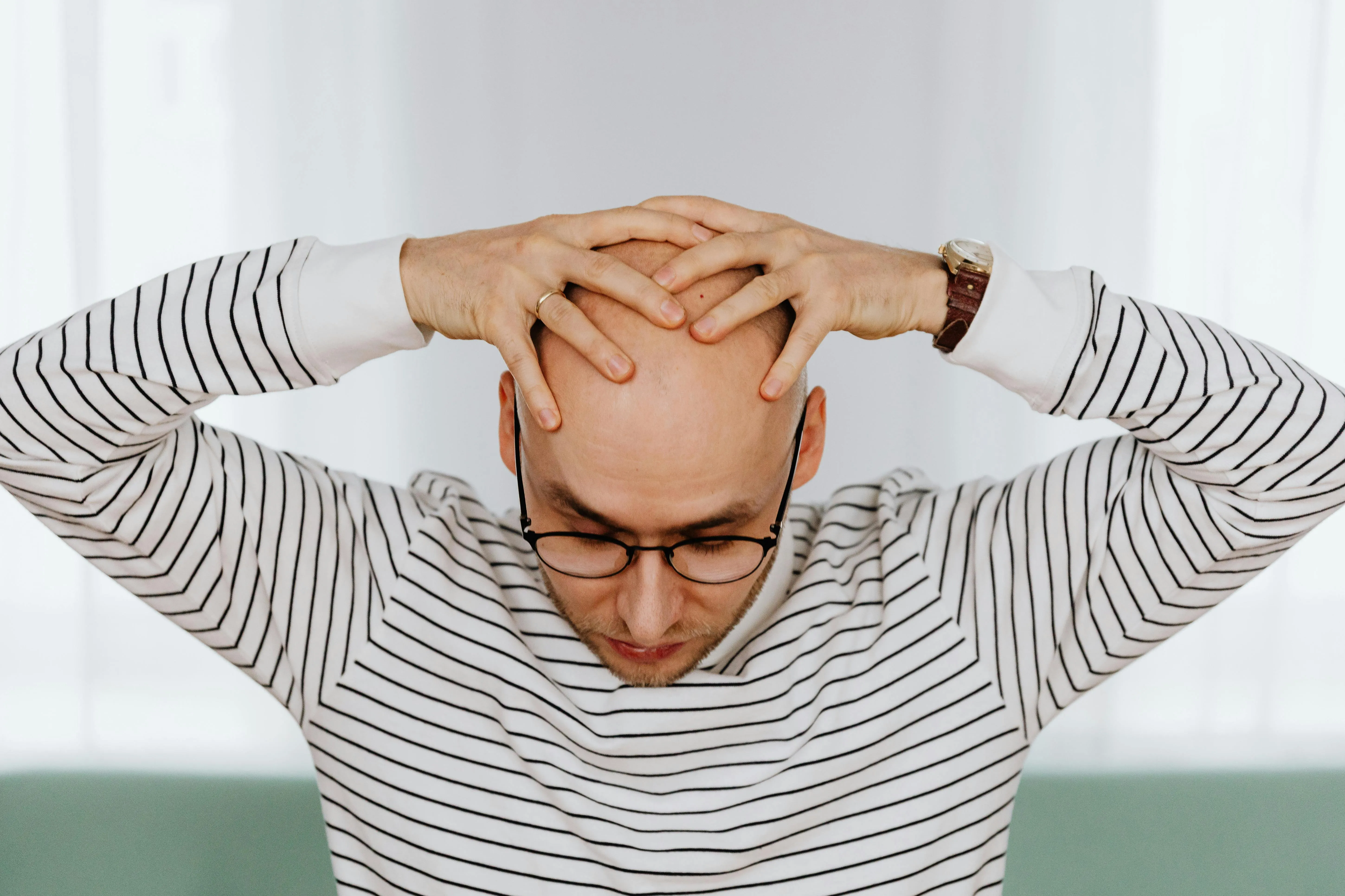 Quando fazer um transplante capilar? Especialista fala sobre procedimento