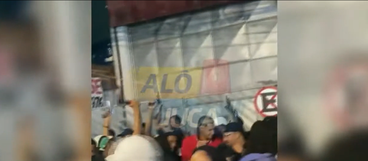 V&iacute;deo: traficantes do CV ostentam armas durante pared&atilde;o em Lauro de Freitas