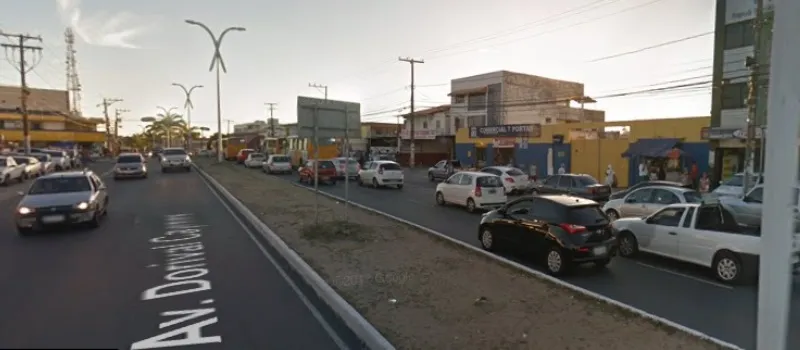 ITAPUÃ: Manifestação na Av. Dorival Caymmi deixa trânsito intenso na região