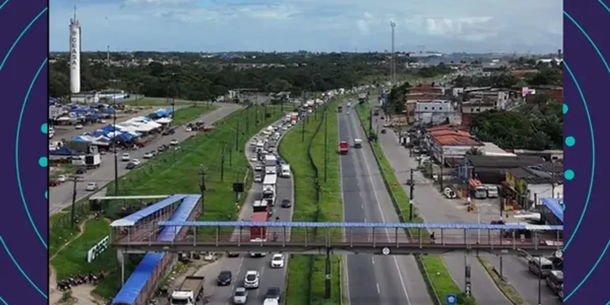 Equipes da concessionária Bahia Norte realizam obras de recuperação do pavimento na Via Parafuso, na Região Metropolitana de Salvador