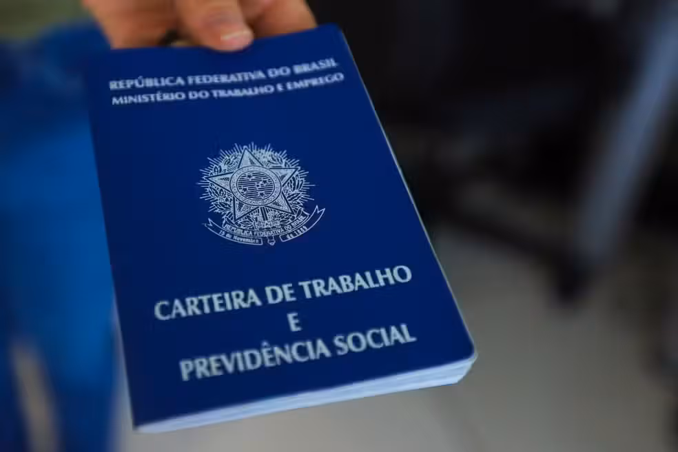 Confira as Vagas De Emprego Para Salvador E Rms — Foto Geraldo Bubniak Aen