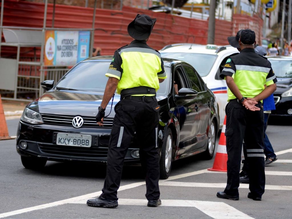 Confira os bloqueios e horários das alterações no trânsito de Salvador que vão afetar motoristas e pedestres durante as celebrações juninas. Foto: Lucas Moura/Secom PMS