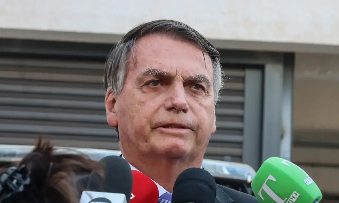PF revelou a existência de mais uma joia sendo vendida pelos assessores de Bolsonaro nos EUA