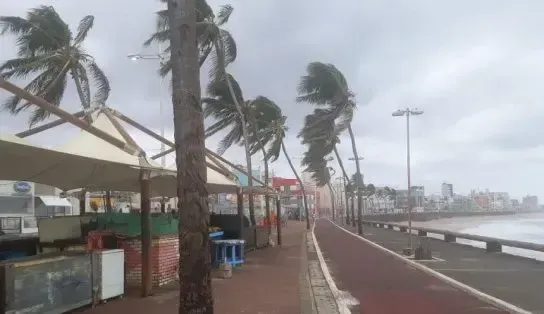 Choveu mais de 70 mm nos bairros da Barra e São Marcos. Foto: Ilustração | Dinaldo dos Santos/Aratu On