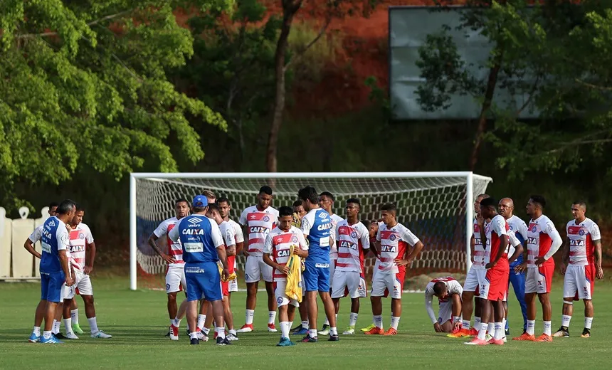 BAIANO: De olho na ‘redenção’, Bahia recebe Vitória da Conquista na Fonte Nova