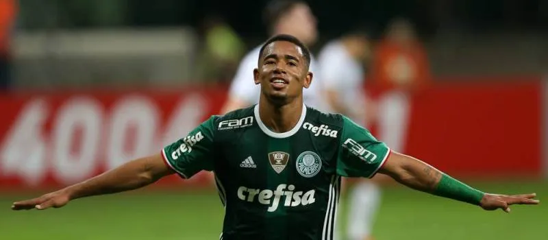Gabriel Jesus fatura Bola de Ouro; Palmeiras domina premiação dos melhores da Série A