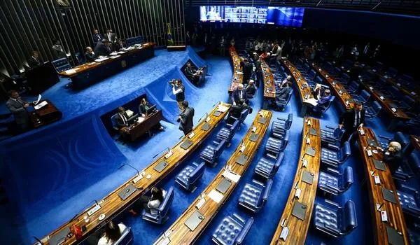 Senado passará a adotar sessão a distância para debates e votações; decisão foi confirmada nesta quinta 