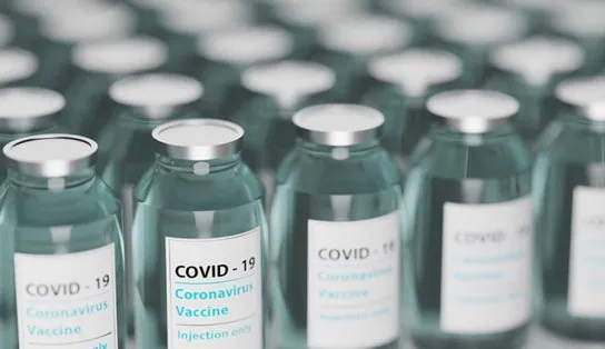 Após novas variantes, Pfizer e Moderna aumentam preço de vacinas em contrato com União Europeia