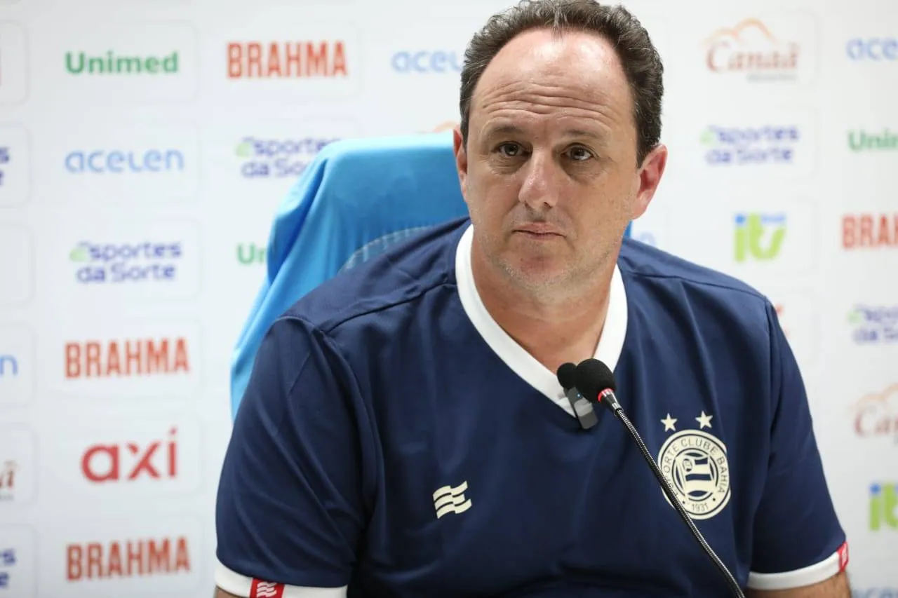 Ceni vê 'erro grotesco' em expulsão de Bahia e 'toque sutil' em pênalti para o Flamengo