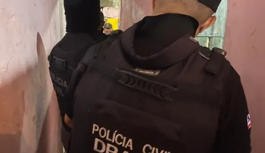 Policial civil é baleado e dois criminosos morrem em ação de combate a ladrões de bancos, em Salvador