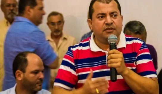PF mantém ex-prefeito de Ibititá preso e apreende aeronave de pré-candidato a deputado