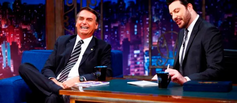 VEJA VÍDEO: Em entrevista, Bolsonaro se diz perseguido e defende que “violência se resolve com violência”